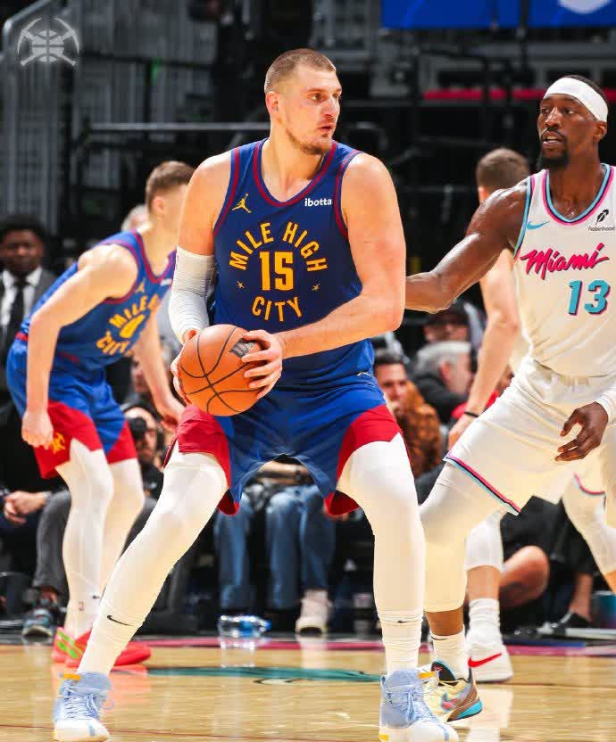 热火横扫天津队,约基奇刷新纪录 热火横扫天津队,约基奇刷新纪录