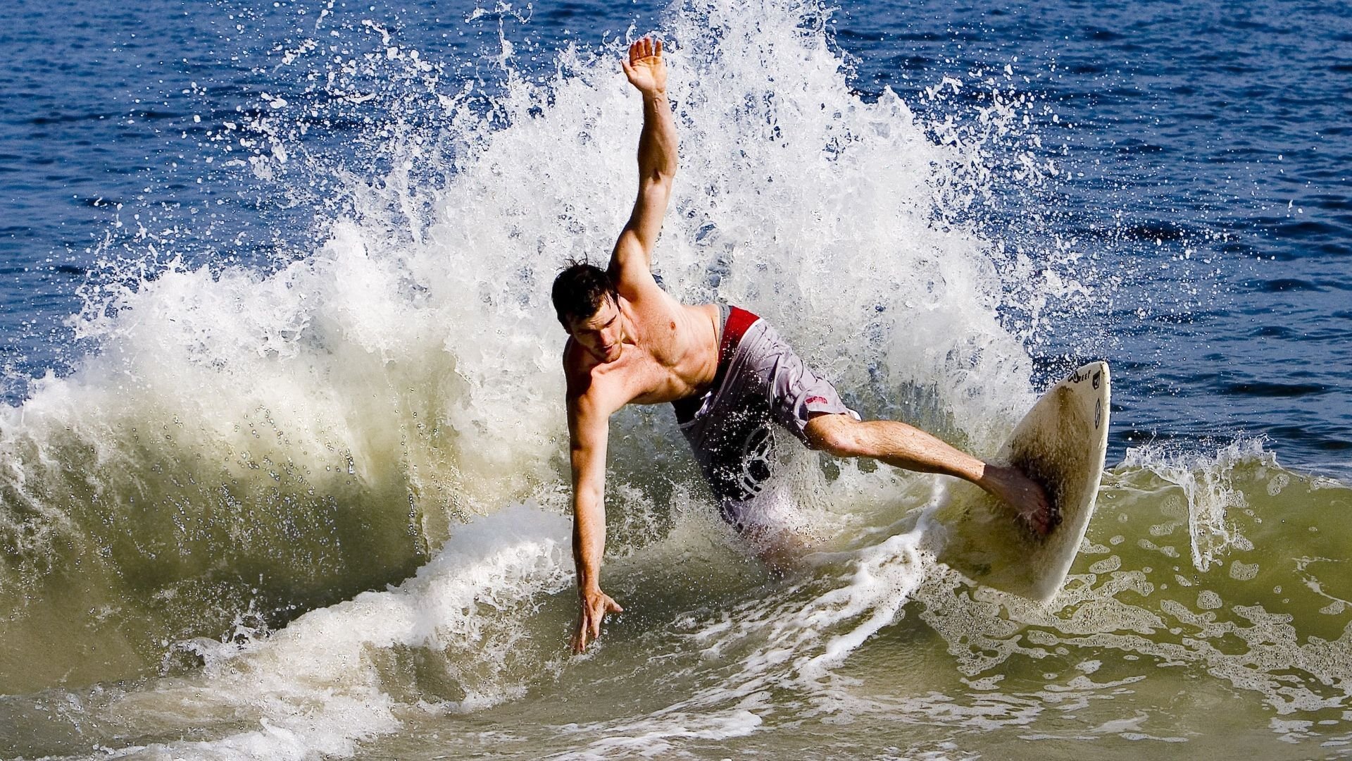 浙江队连续得分压制山西队，英格拉姆成为关键先生