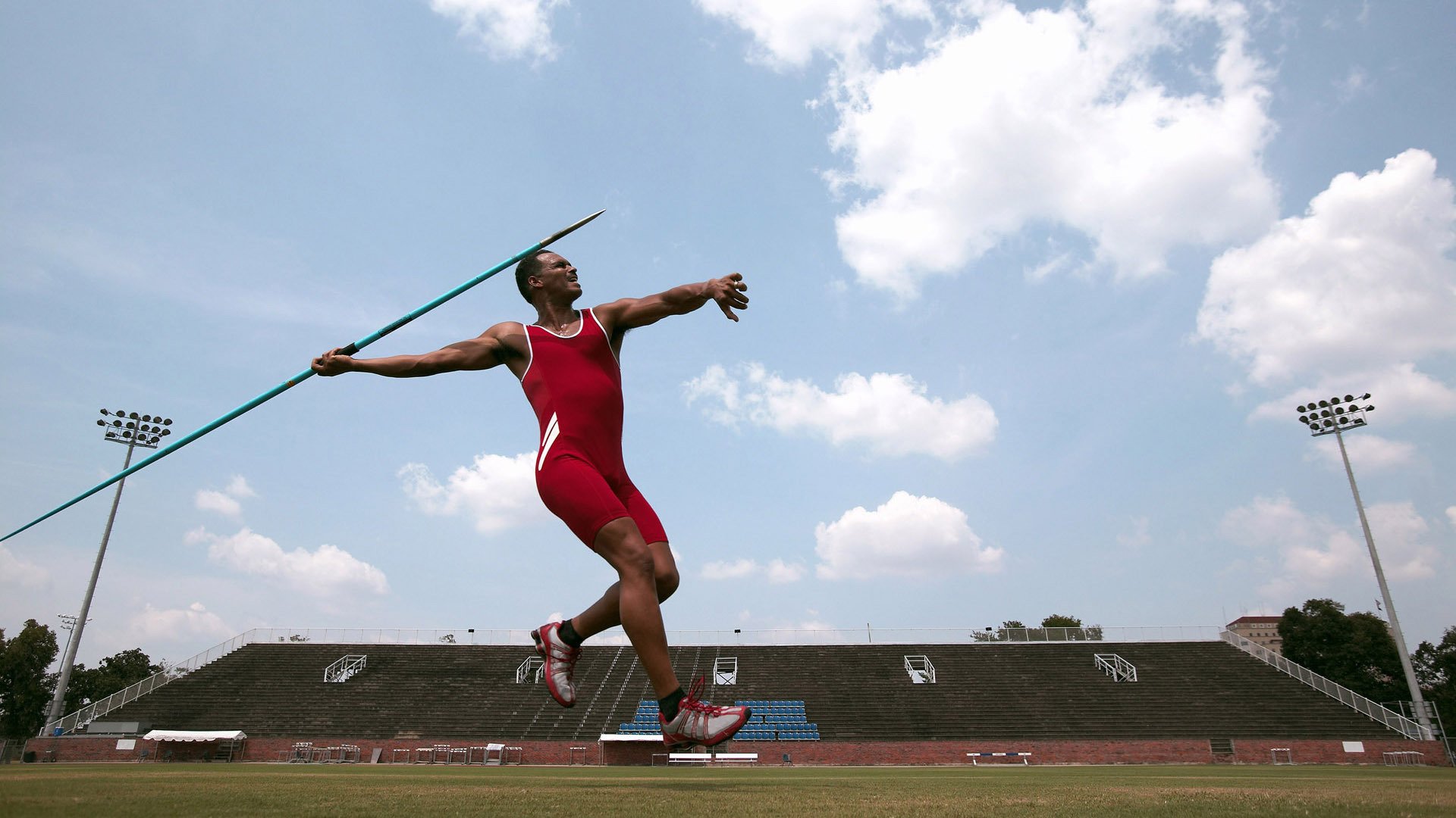 阿什拉夫用实力证明自己，马赛加时鏖战力克亚特兰大