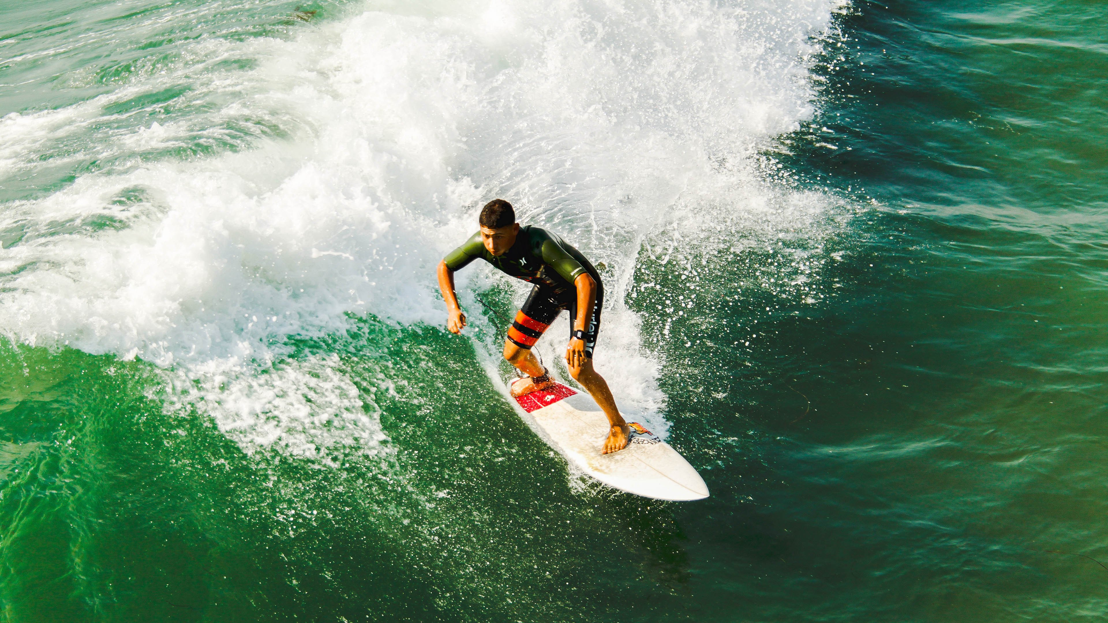 皮克刺穿日本武士铠甲，毕尔巴鄂如何用巴斯克铁血收割东亚足球灵魂